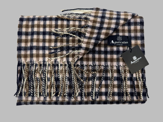 Classic Aquascutum Lambswool Scarf